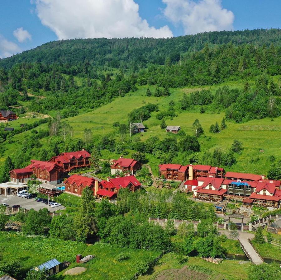 Slovyanka Hotel สลาฟสเก ภายนอก รูปภาพ