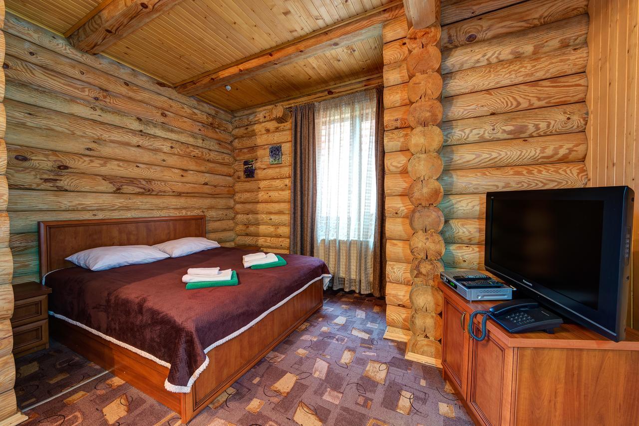 Slovyanka Hotel สลาฟสเก ภายนอก รูปภาพ