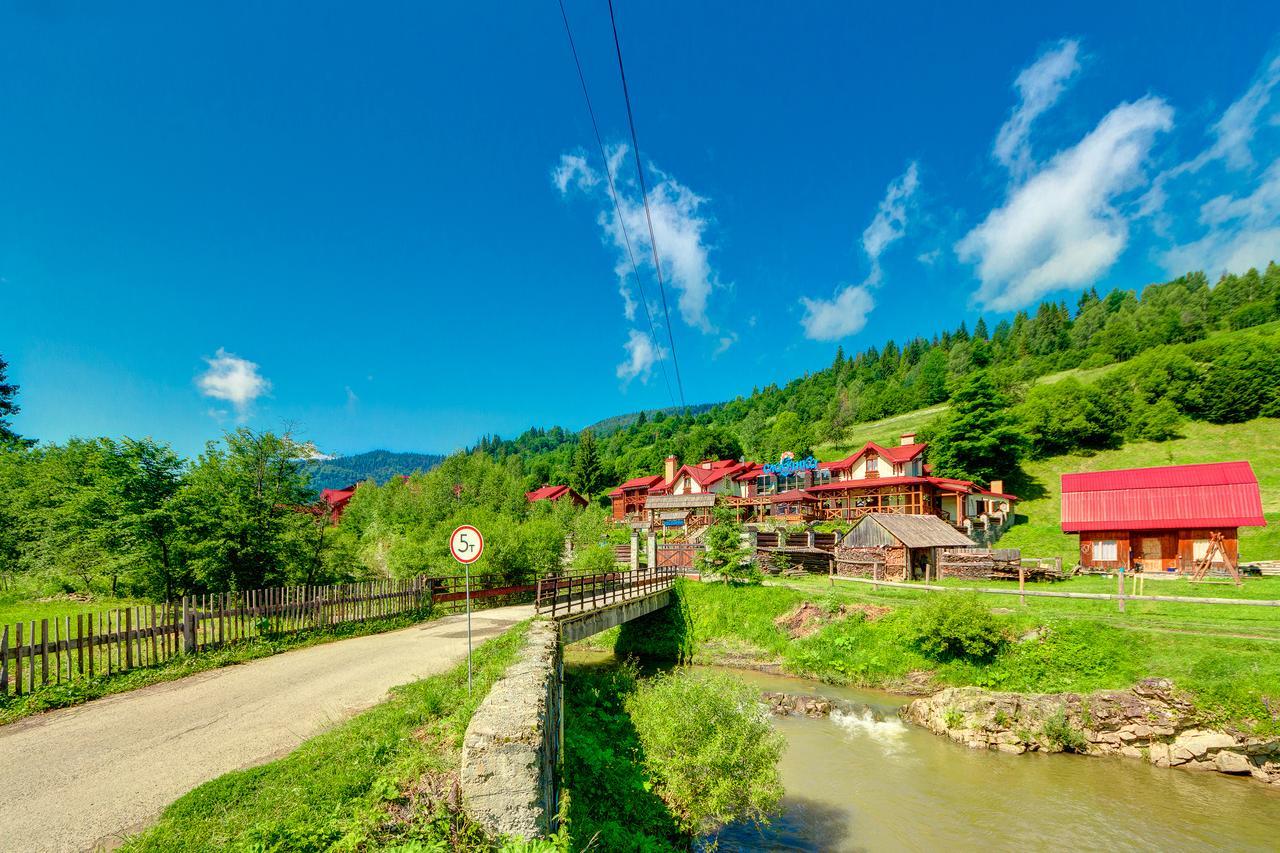 Slovyanka Hotel สลาฟสเก ภายนอก รูปภาพ
