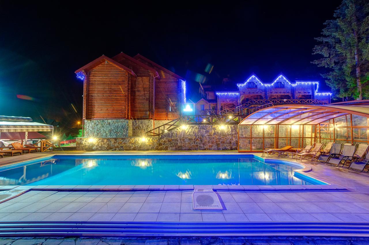 Slovyanka Hotel สลาฟสเก ภายนอก รูปภาพ